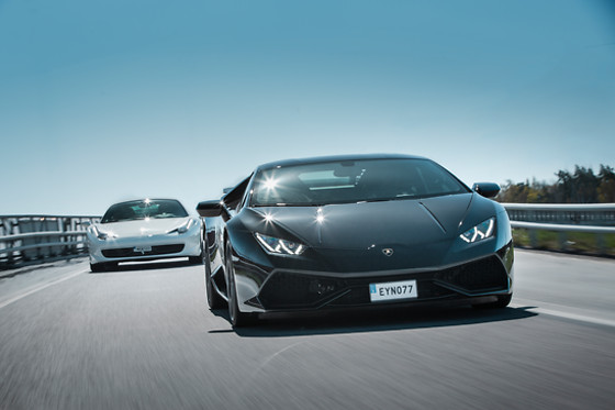 FERRARI VS LAMBORGHINI